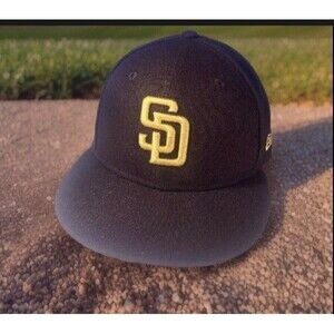 San Diego Padres fitted New Era MLB cap Size 6-7/8 -EUC